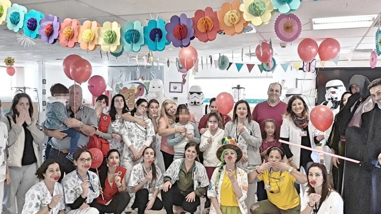Lanzamiento besos D&iacute;a Ni&ntilde;os Hospitalizado HUC_Fotor