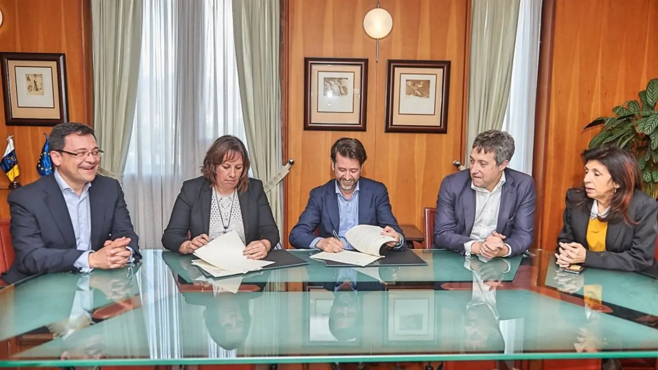 180515_convenio_educacion_gobcan_tc_ 03 (2)_Fotor
