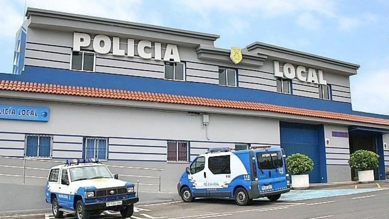 Santiago Teide Jefatura Polic&iacute;a Local_Fotor