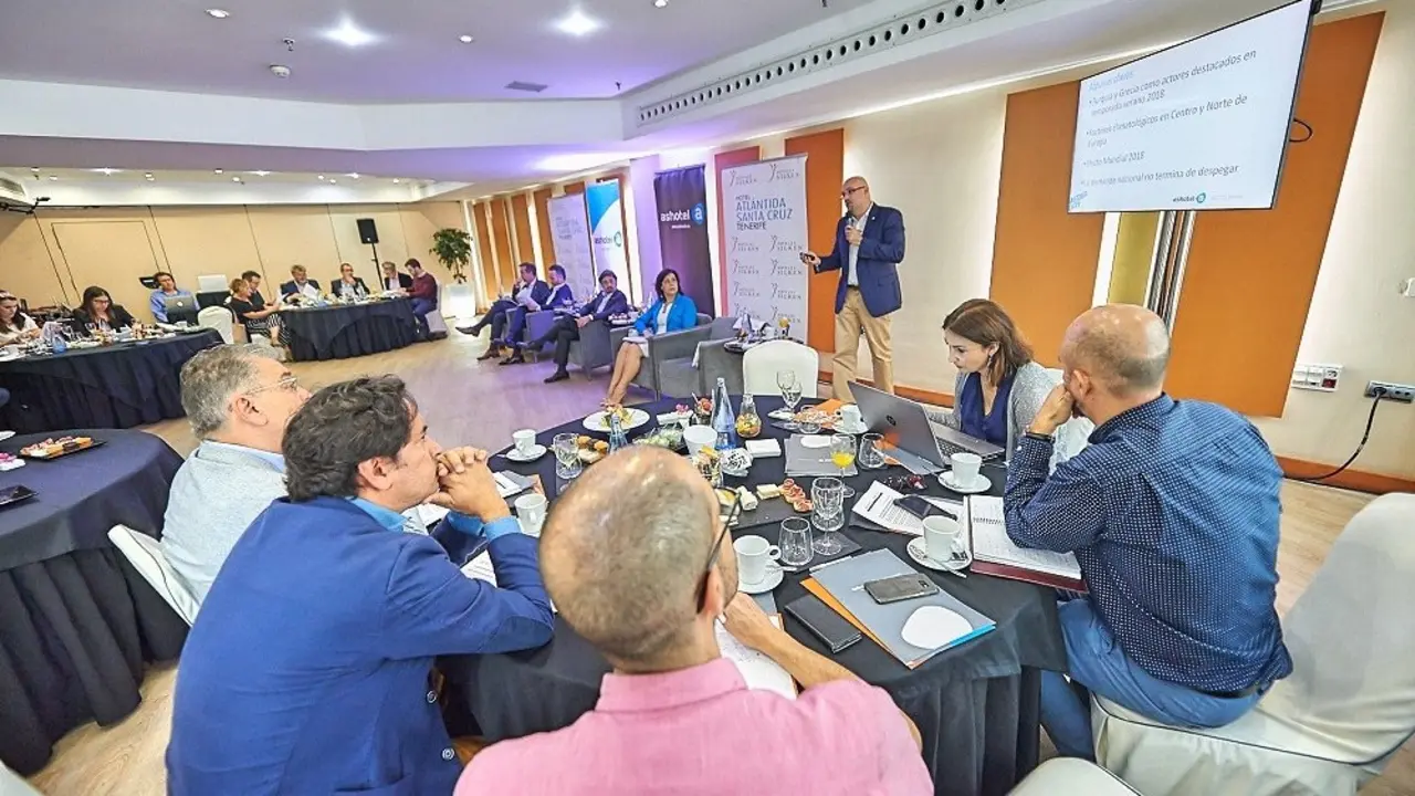 180615_encuentro_informativo_tc_ASHOTEL_ 05_Fotor