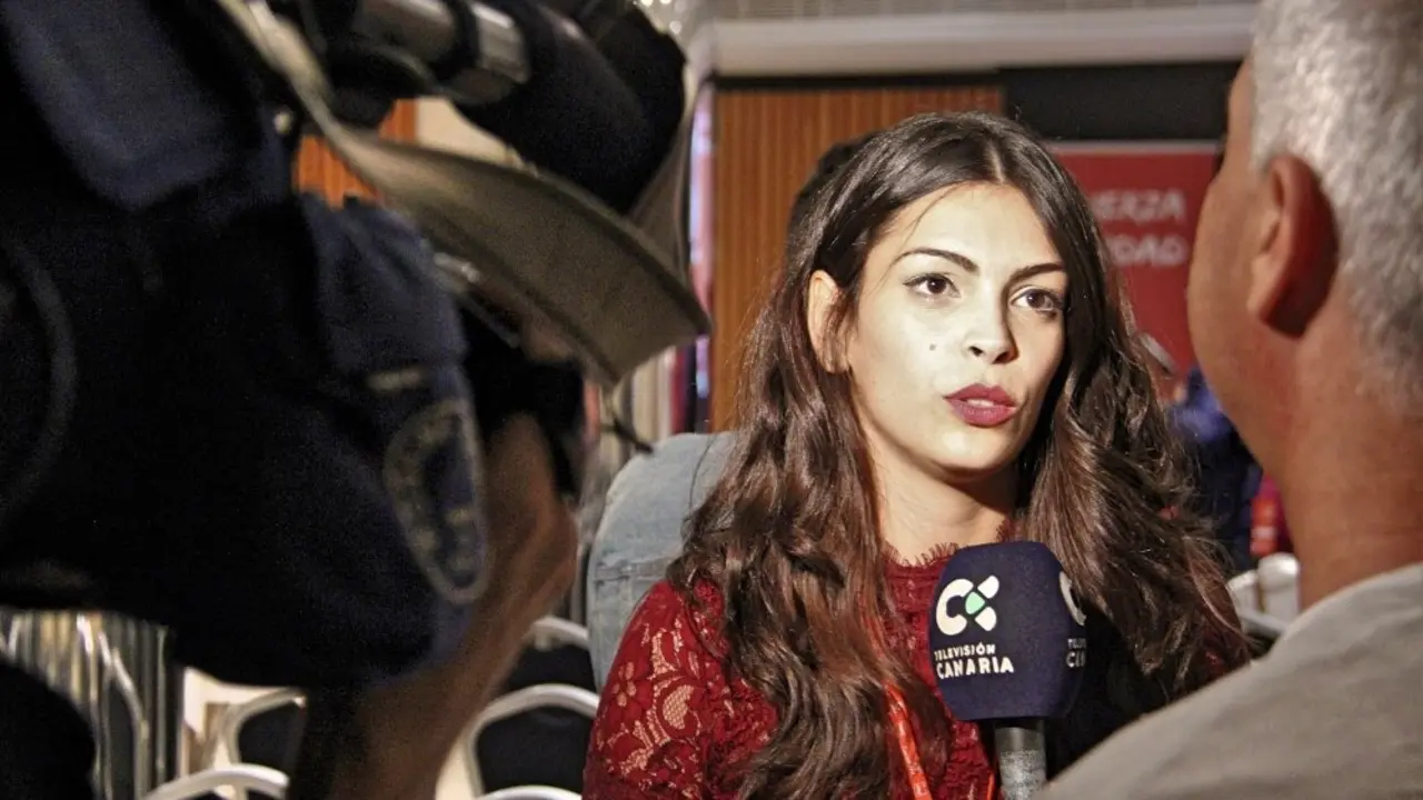 Yolanda atiende a los medios_Fotor