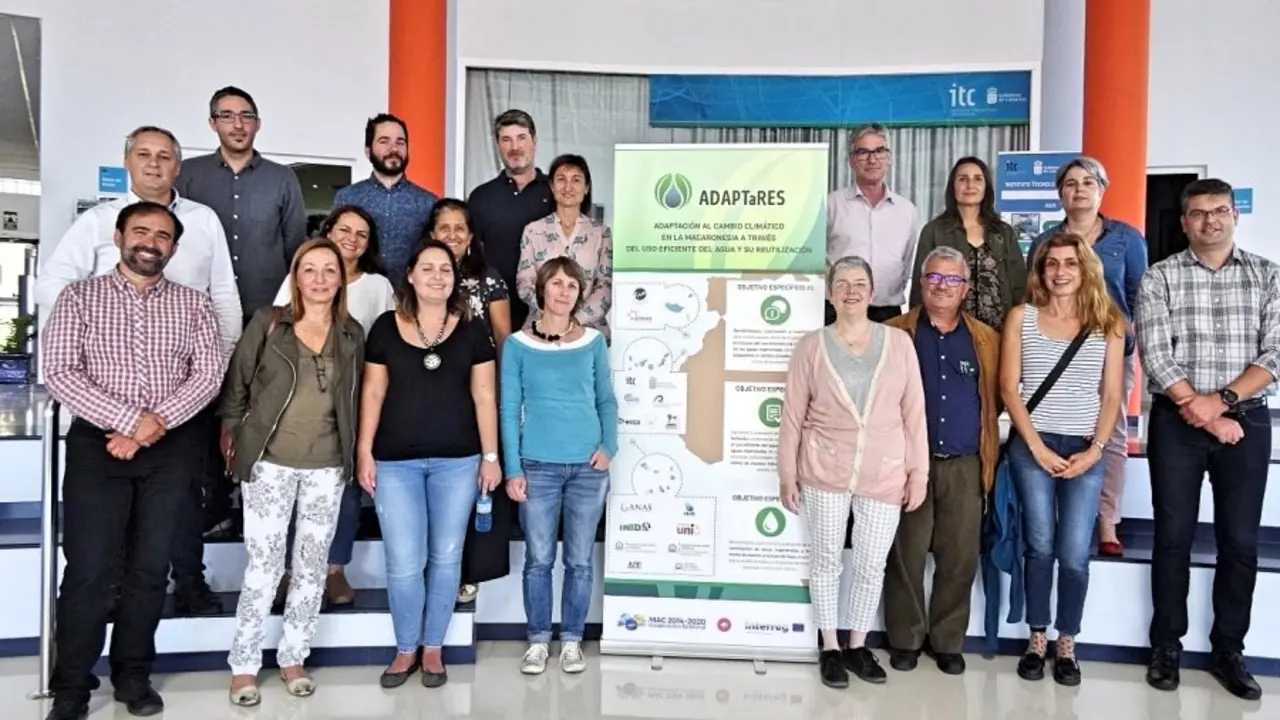 2018_06_ADAPTaRES_reuni&oacute;n_socios_canarios_Fotor