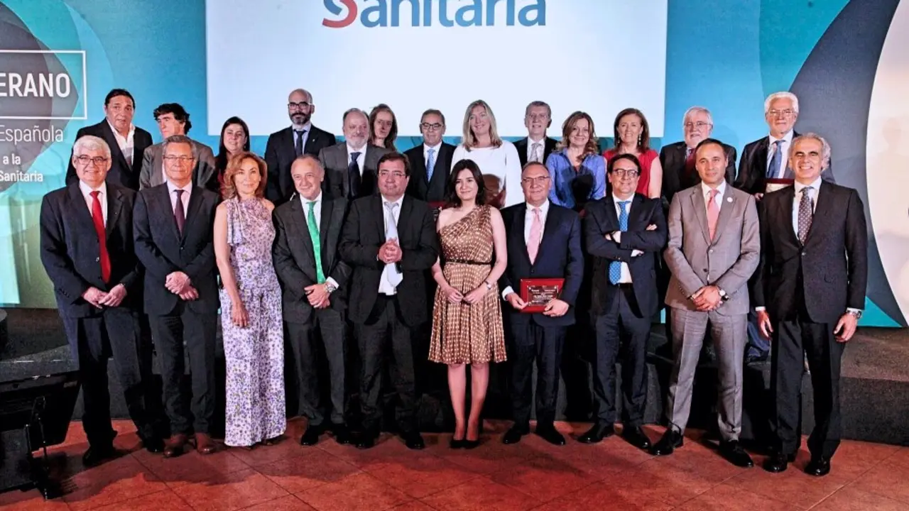 Foto de familia XIV Premios a la Administraci&oacute;n Sanitaria_Fotor