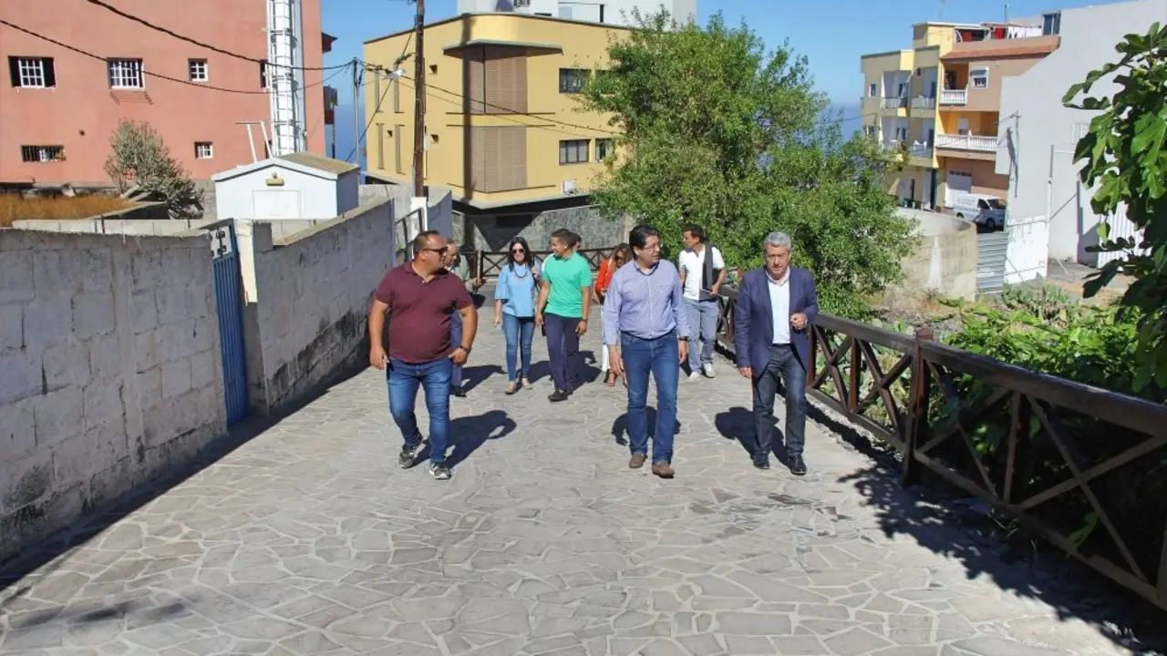 VISITA OBRAS GU&Iacute;A ISORA CALLE ARRIBA Y ABAJO 3_Fotor
