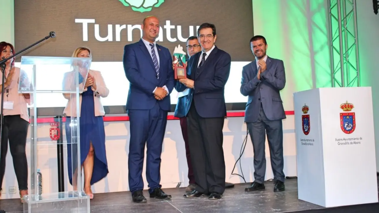 TURNATUR ULL 1-48_Fotor
