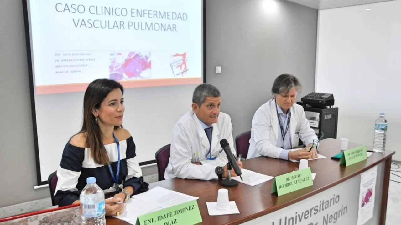 Pedro Rodr&iacute;guez (centro), junto a Idafe Jim&eacute;nez y Gregorio P&eacute;rez_Fotor