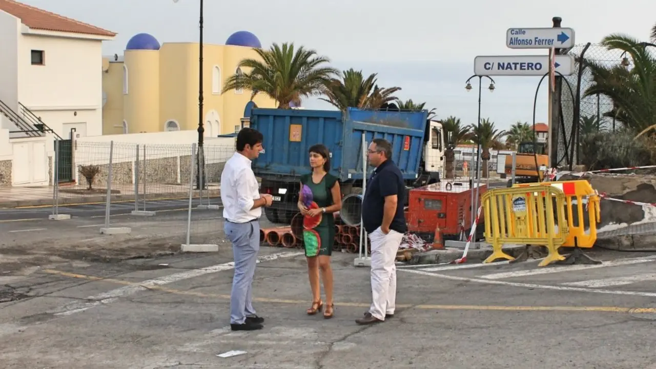 El Alcalde junto a la concejala de Turismo y concejal de Obras_Fotor