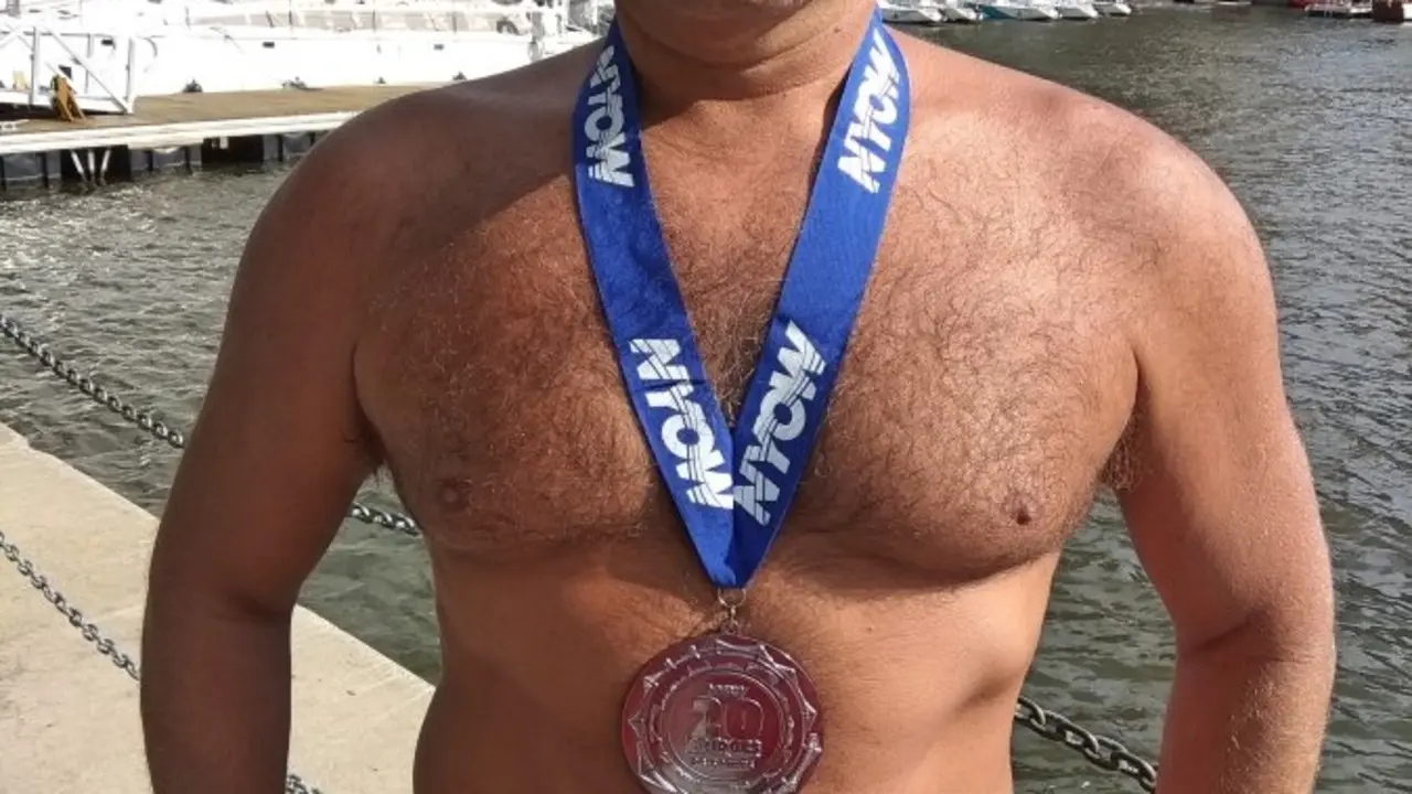 Andy Ortega consigue la Triple Corona de Aguas Abiertas en Nueva York