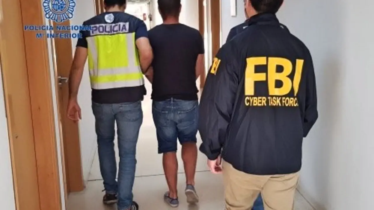 Hakers ciberataque FBI polic&iacute;a 10_12_Fotor