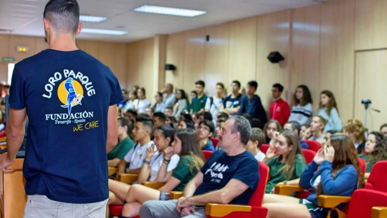 loro_parque_fundacin_premia_tfg_ull_Fotor