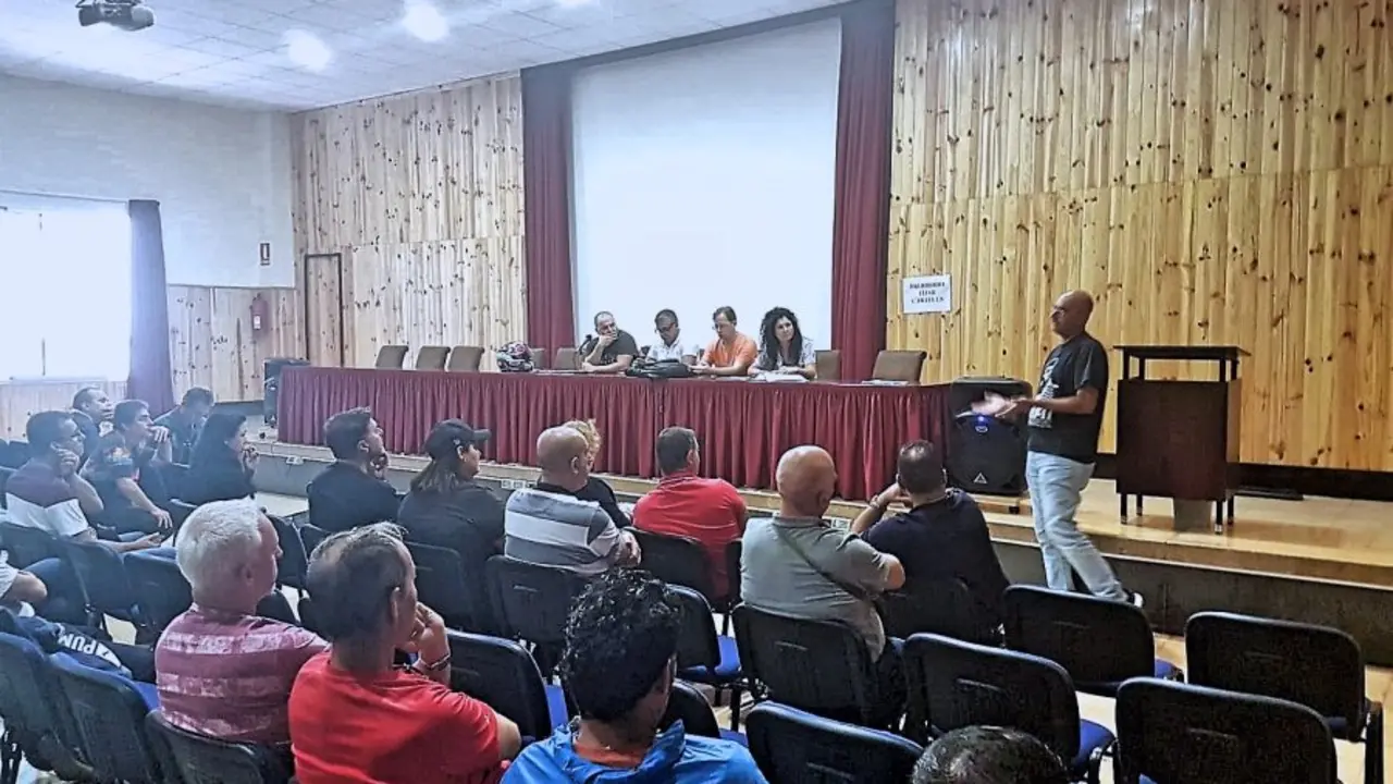 UGT asamblea _Fotor