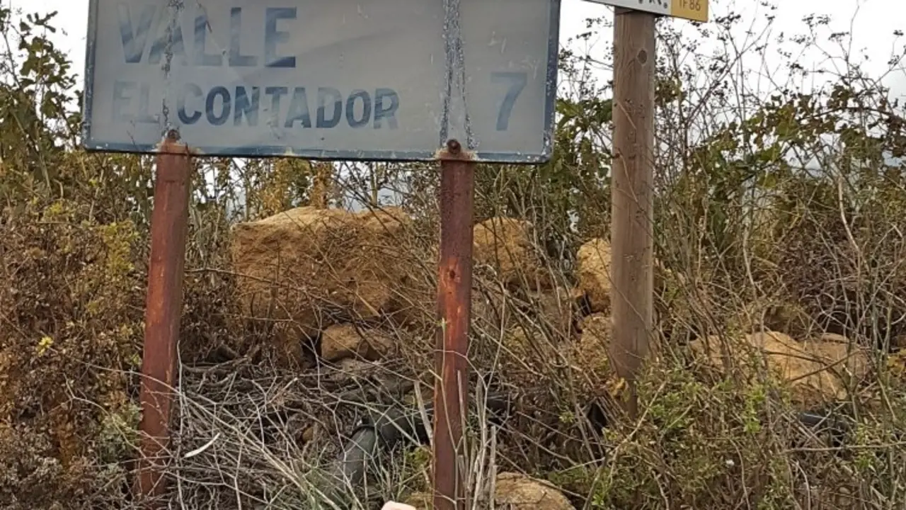 carretera que conecta La Villa de Arico con El Contador,_Fotor