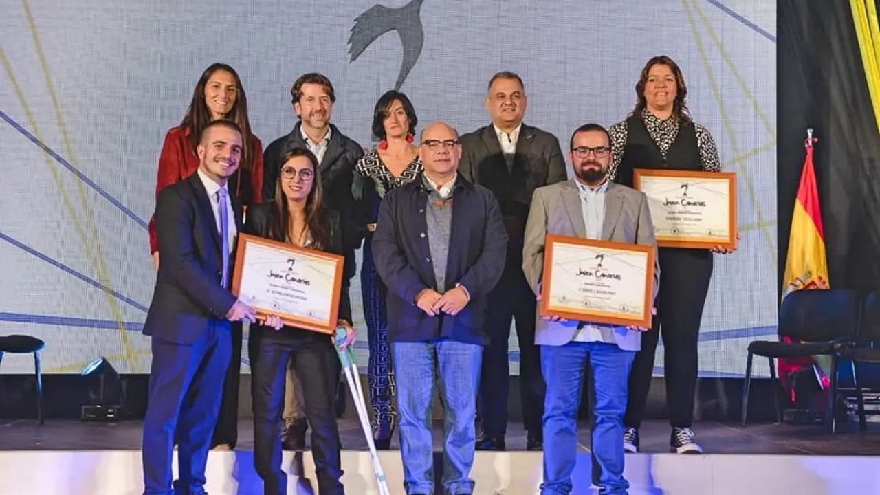 premios_joven_canarias_foto_familia_Fotor