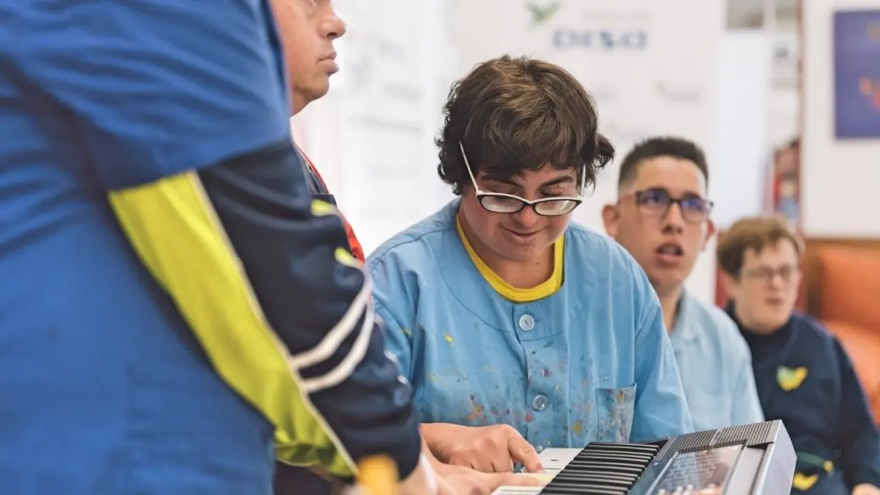 V L&iacute;nea de Ayudas Sociales de la Fundaci&oacute;n DISA_Fotor