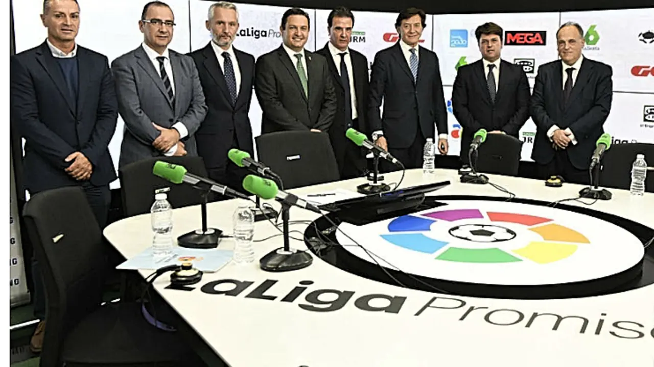 xxii-laliga-promises-tenerife-2017-presentacin-nacional-foto-laliga (1)_Fotor