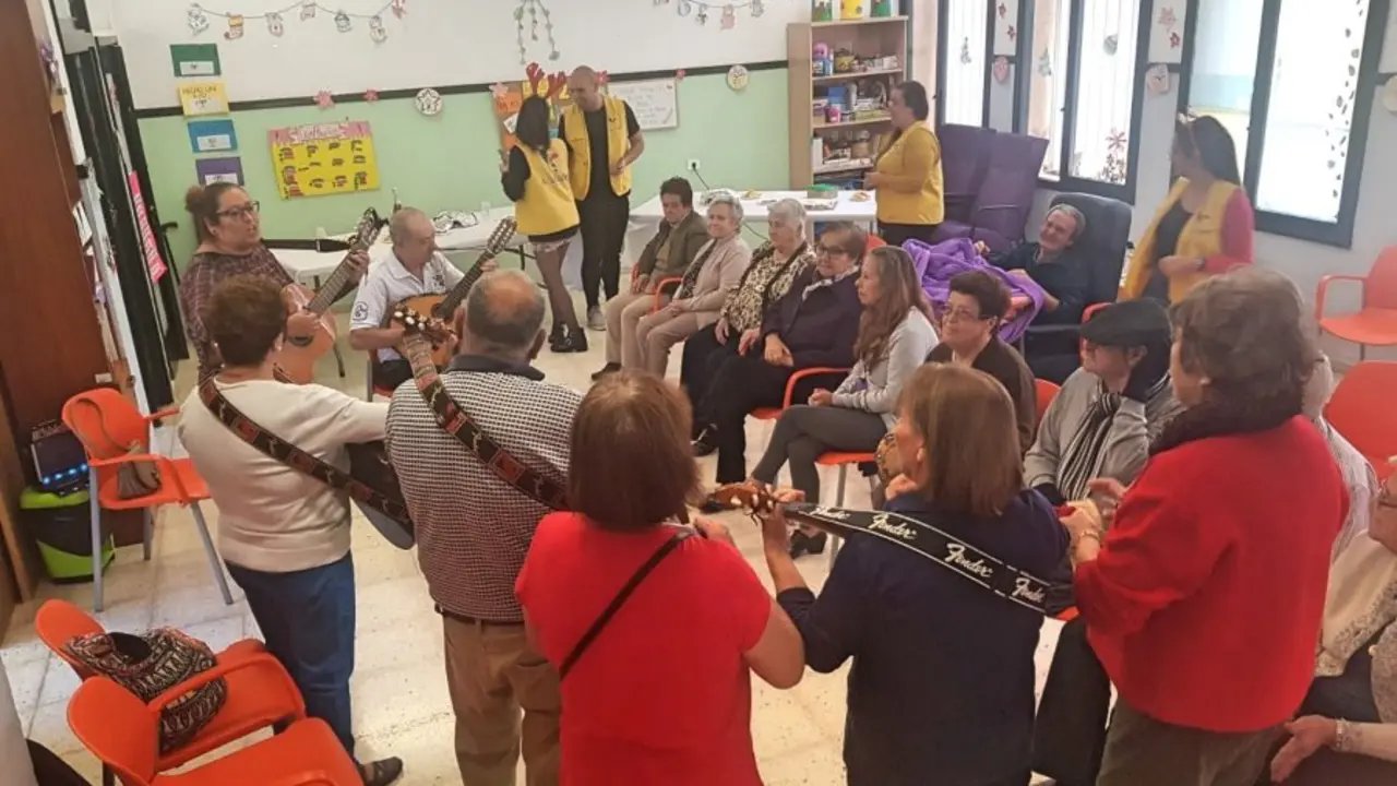 Fiesta de Navidad de ACUFADE 2018-1_Fotor