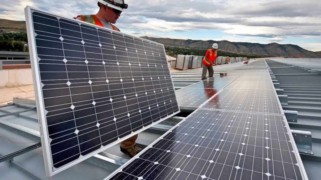 solar-panels-1794467_1280_Fotor