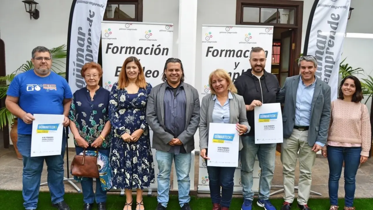Presentaci&oacute;n G&uuml;&iacute;marTech 2019-Grupal_Fotor