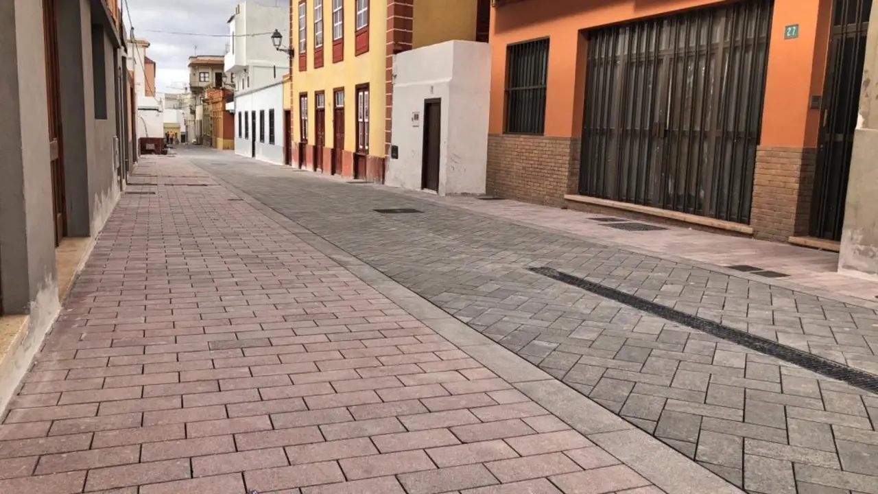 Gu&iacute;a Isorra Nueva Calle Abajo 2_Fotor