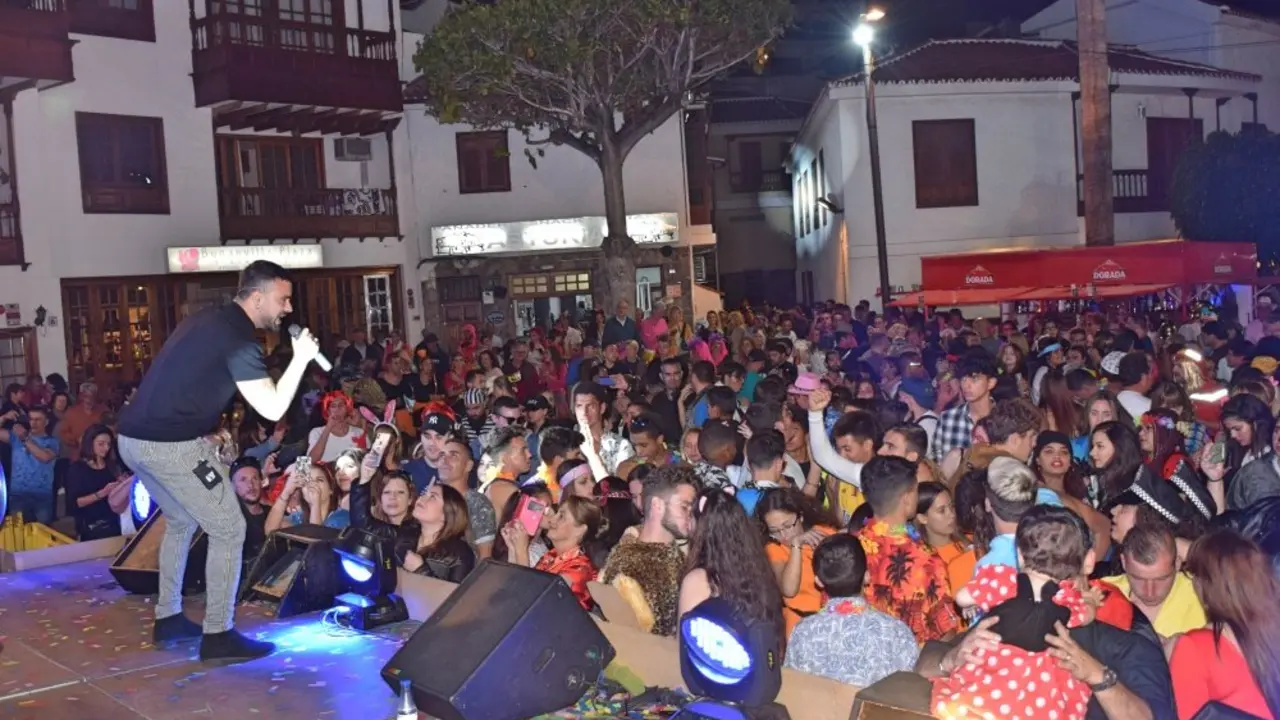 Carnaval Gigantes 808_Fotor