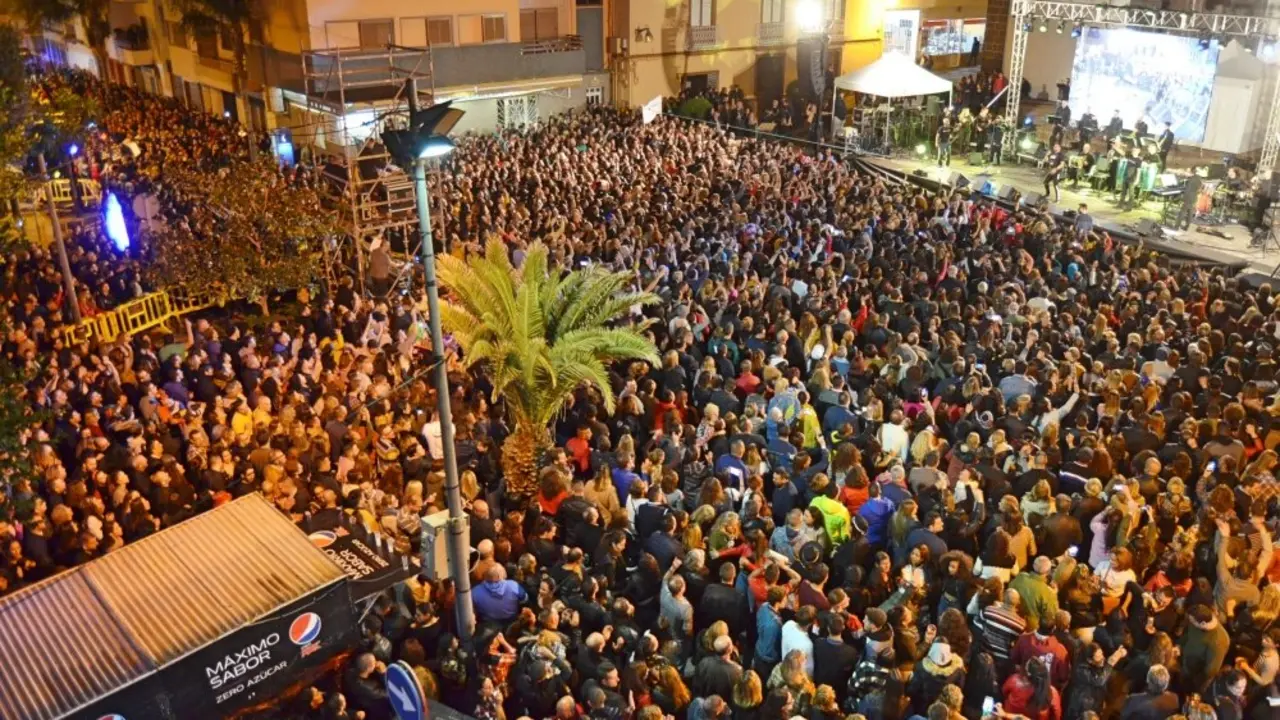 Carnaval G&uuml;&iacute;mar 173_Fotor