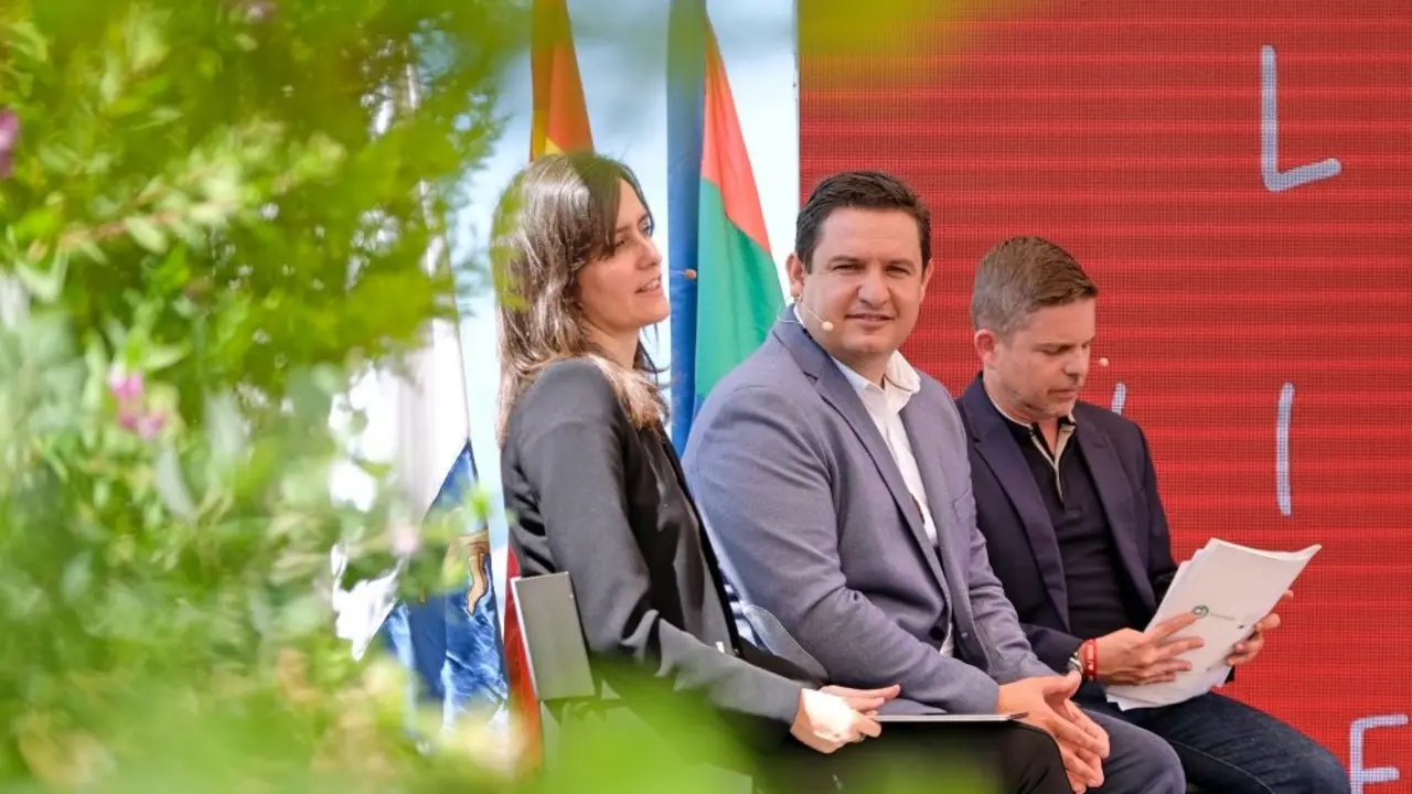 ARN Culture Pride Arona_Fotor