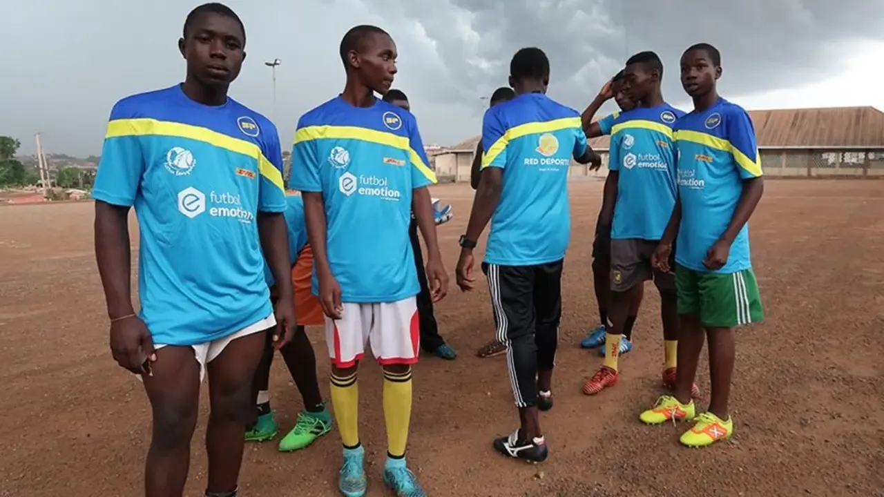 1556097438_IMGFutbol_Emotion_Camerun_Equipado_1_Fotor