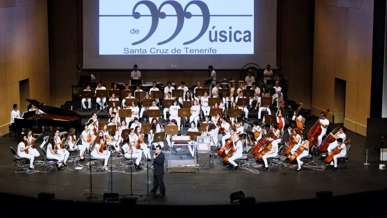 Orquesta-Juvenil-de-Tenerife-Miguel-Jaubert_Fotor