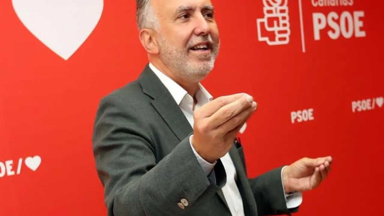 &Aacute;ngel V&iacute;ctor Torres PSOE_Fotor