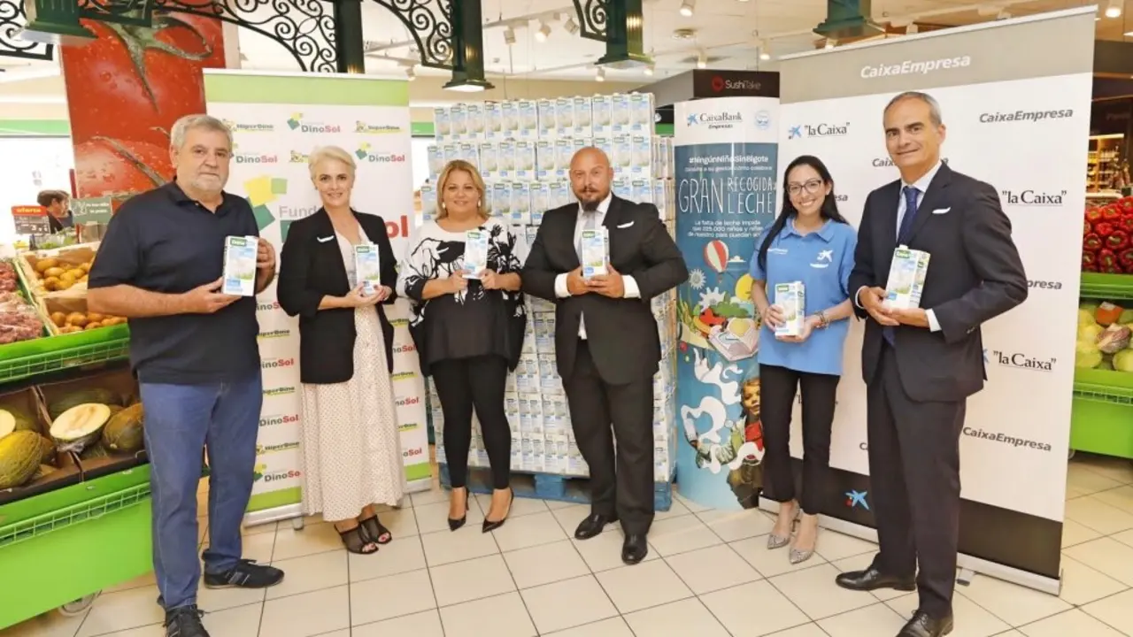 La Fundaci&oacute;n DinoSol apoya un a&ntilde;o m&aacute;s la campa&ntilde;a Ning&uacute;n ni&ntilde;o sin bigote_Fotor