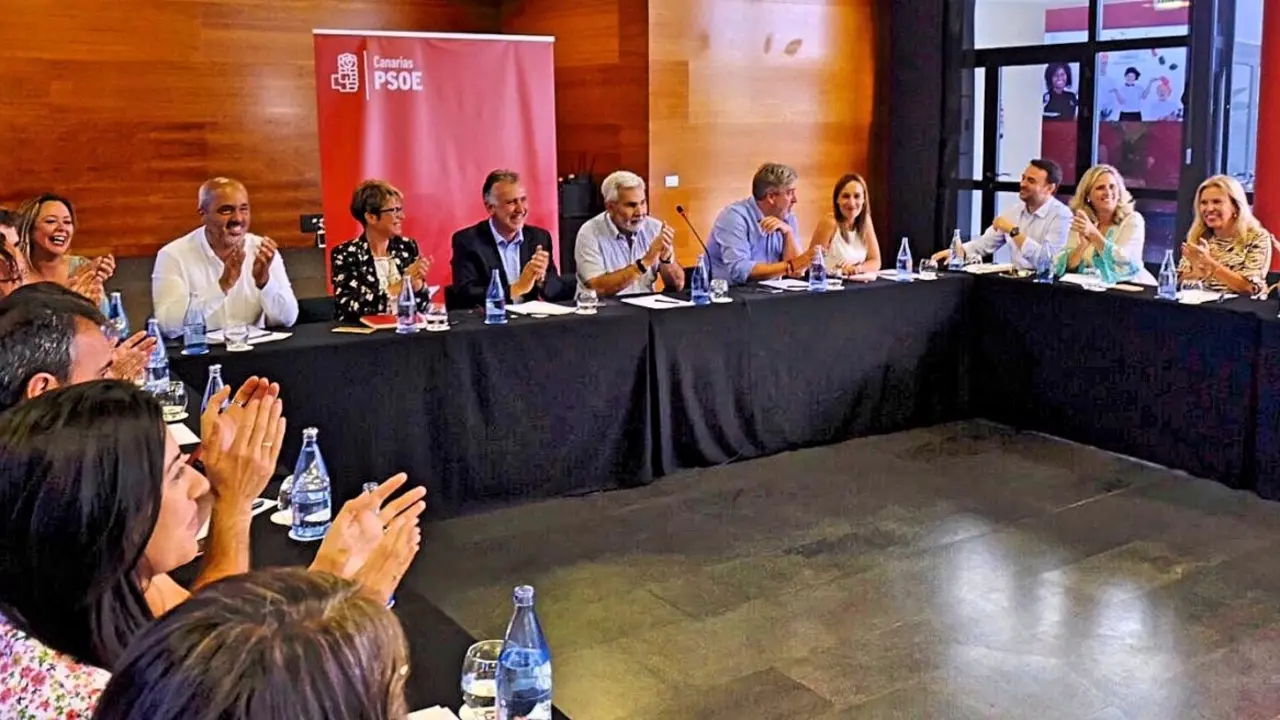 Psoe Pactos b7a_Fotor