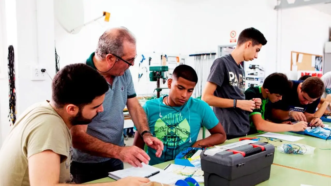 8-formacion-profesional-safa_Fotor
