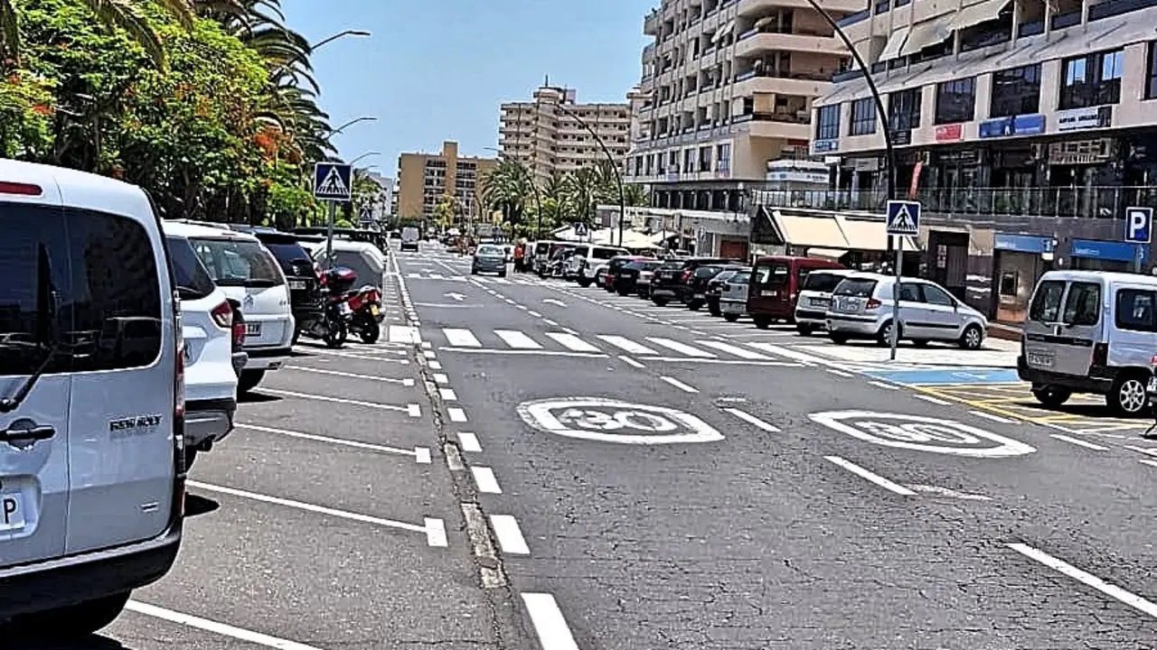 Avenida Juan Carlos I_Fotor