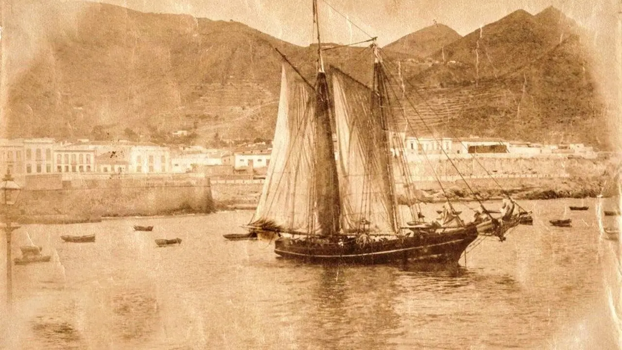 velero_santa_cruz_1892_Fotor