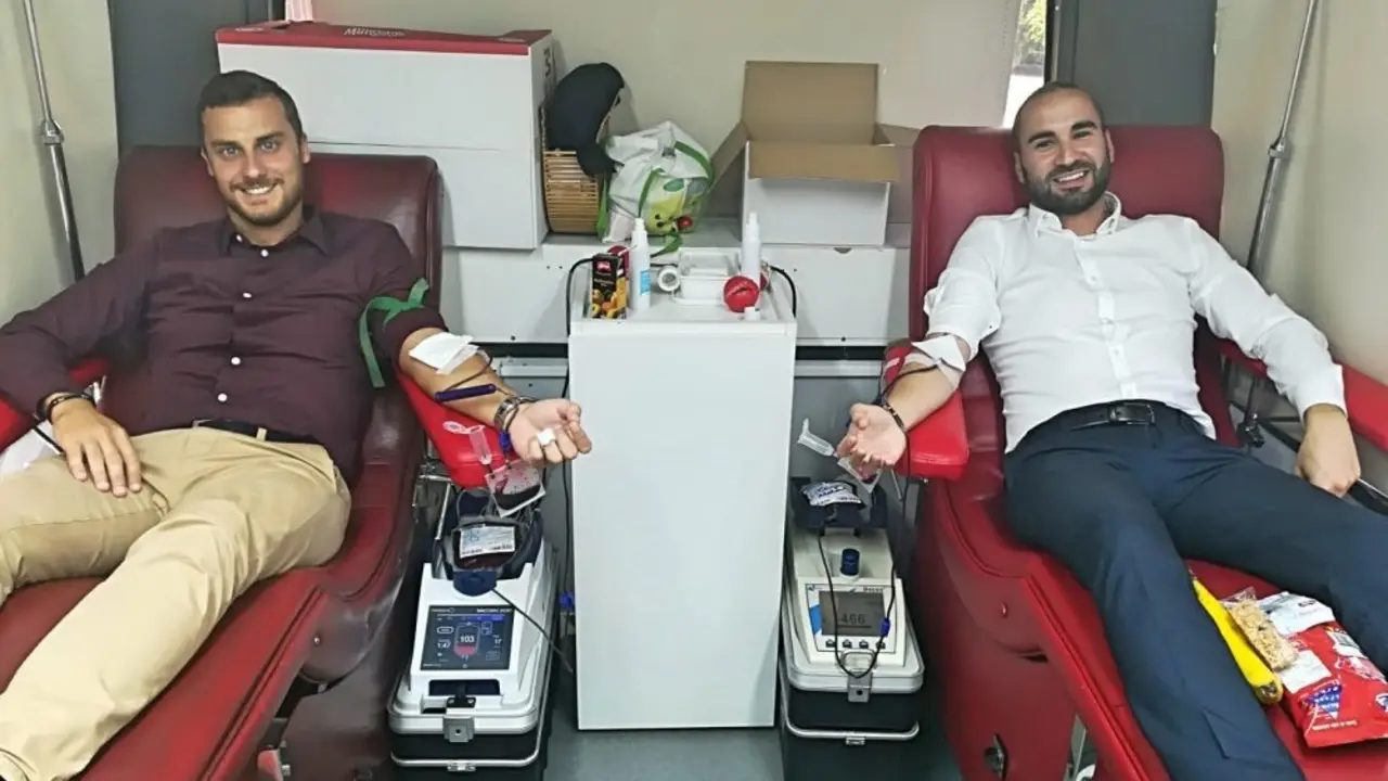 Donantes durante el proceso de donaci&oacute;n_Fotor