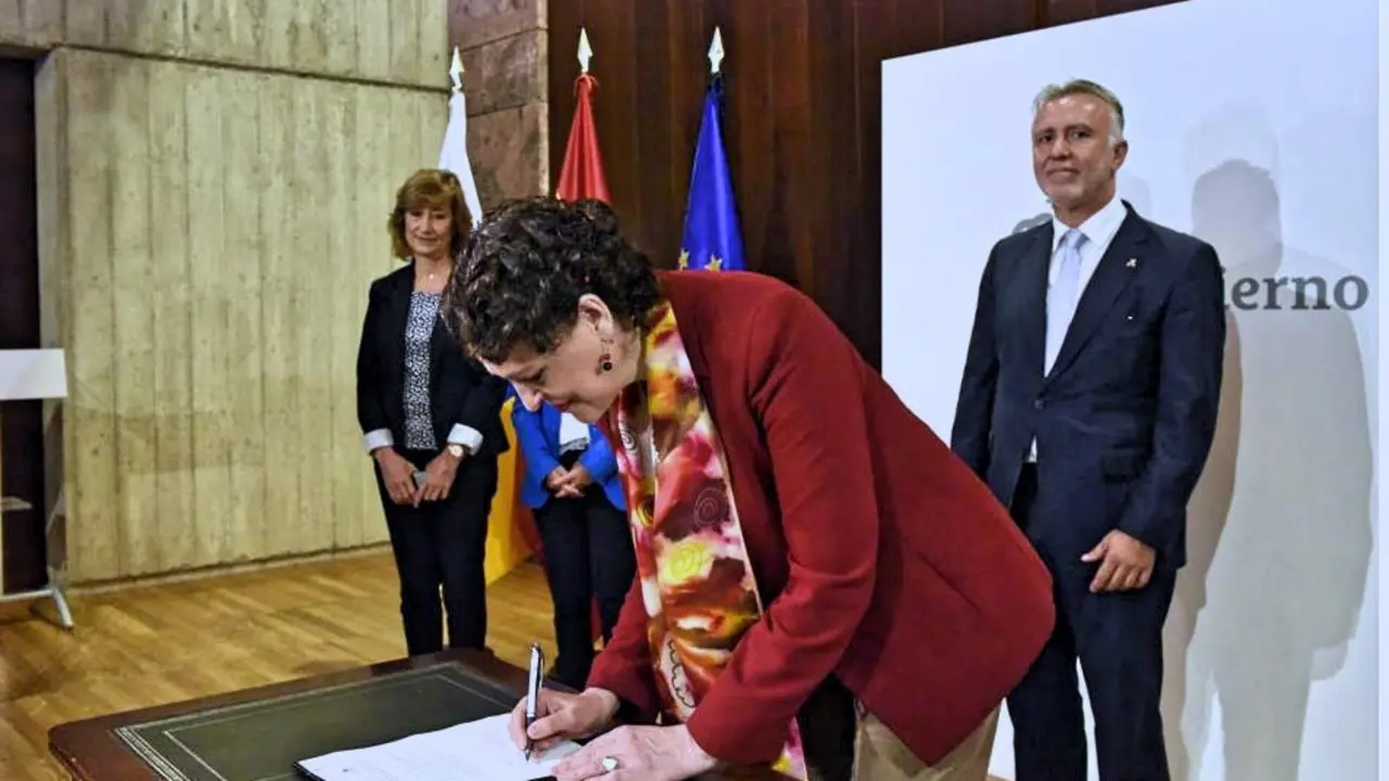 Firma empleo 6928_n_Fotor