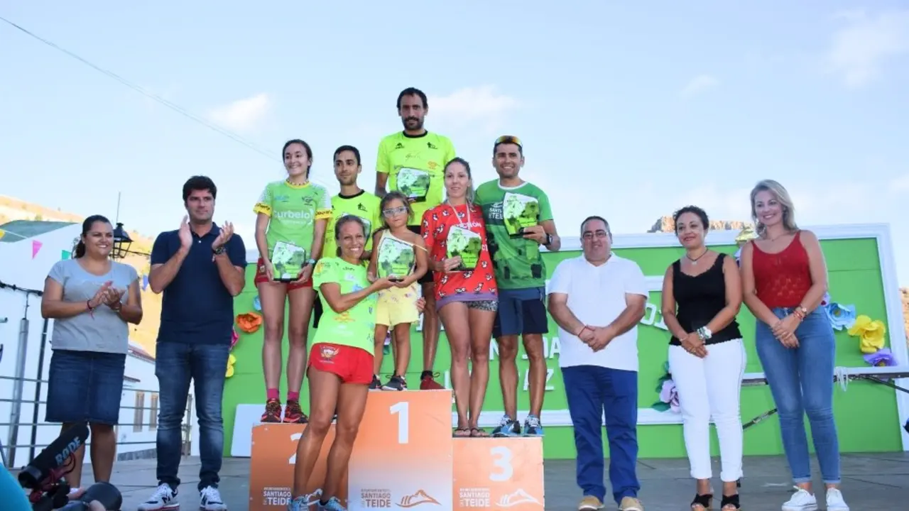 Podium masculino y femenino general-2_Fotor