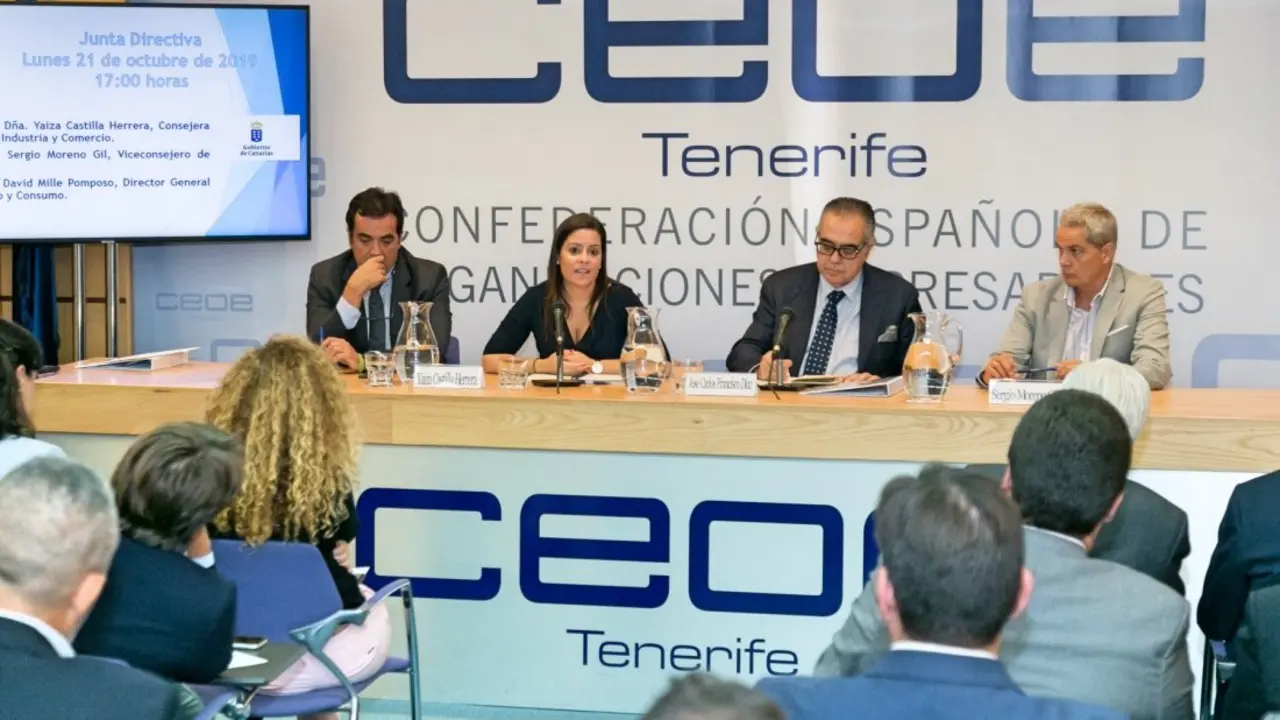 22102019 Reuni&oacute;n Turismo y CEOE_Fotor