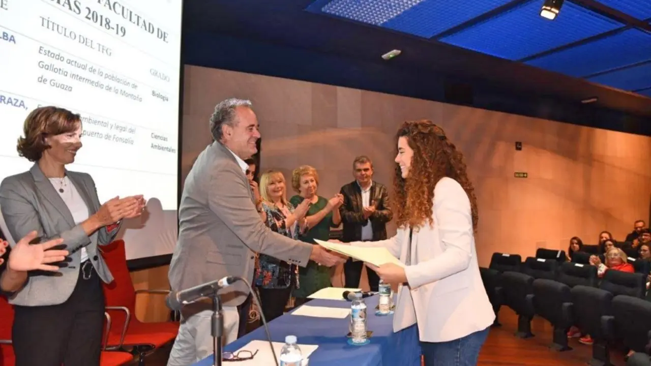 Loro Parque Fundaci&oacute;n premia los mejores Trabajos de Fin de Grado en Ciencias de la Universidad de La Laguna (2)_Fotor