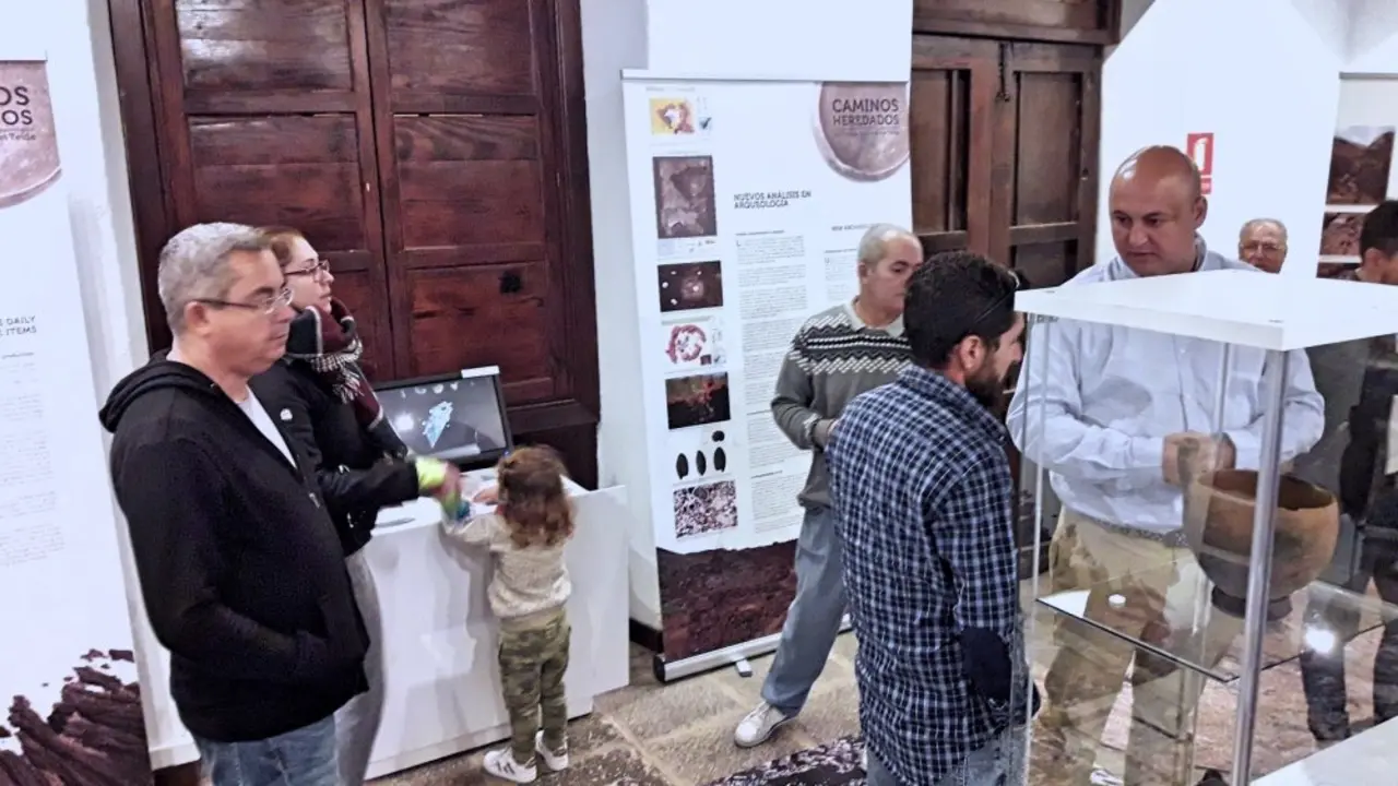 Exposici&oacute;n Caminos Heredados_Fotor