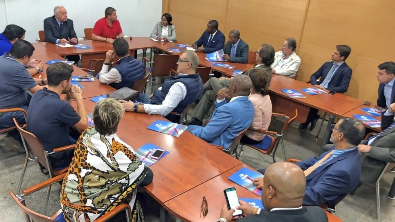 Visita delegaci&oacute;n empresas africanas_3_Fotor