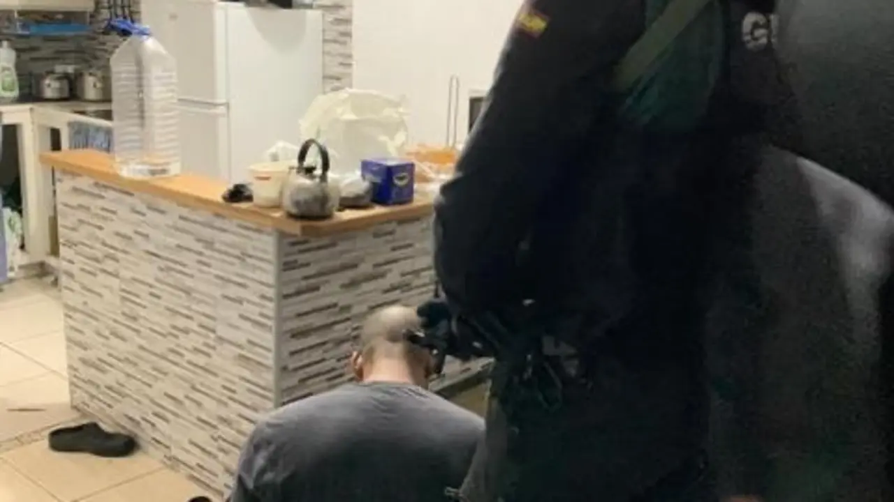 La Guardia Civil detiene en Tenerife a un presunto yihadista _04_Fotor