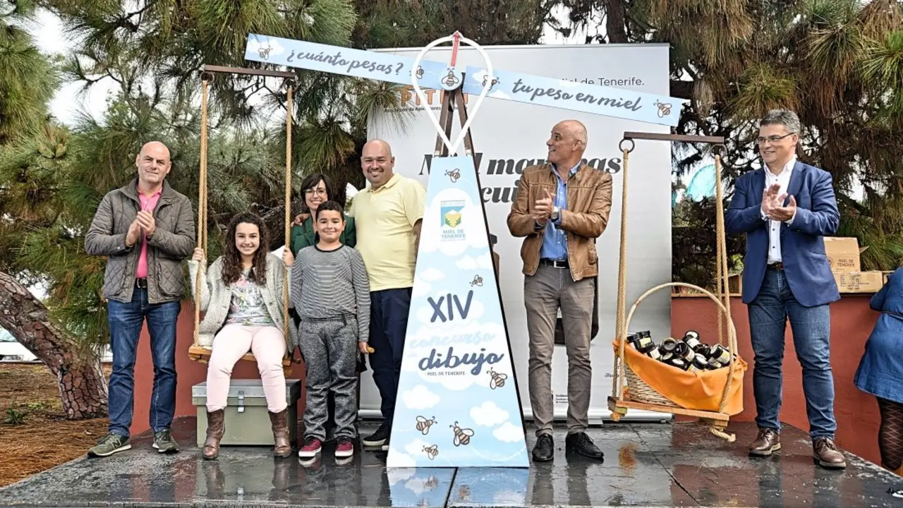 191124ganadora concurso su peso en miel 2_Fotor