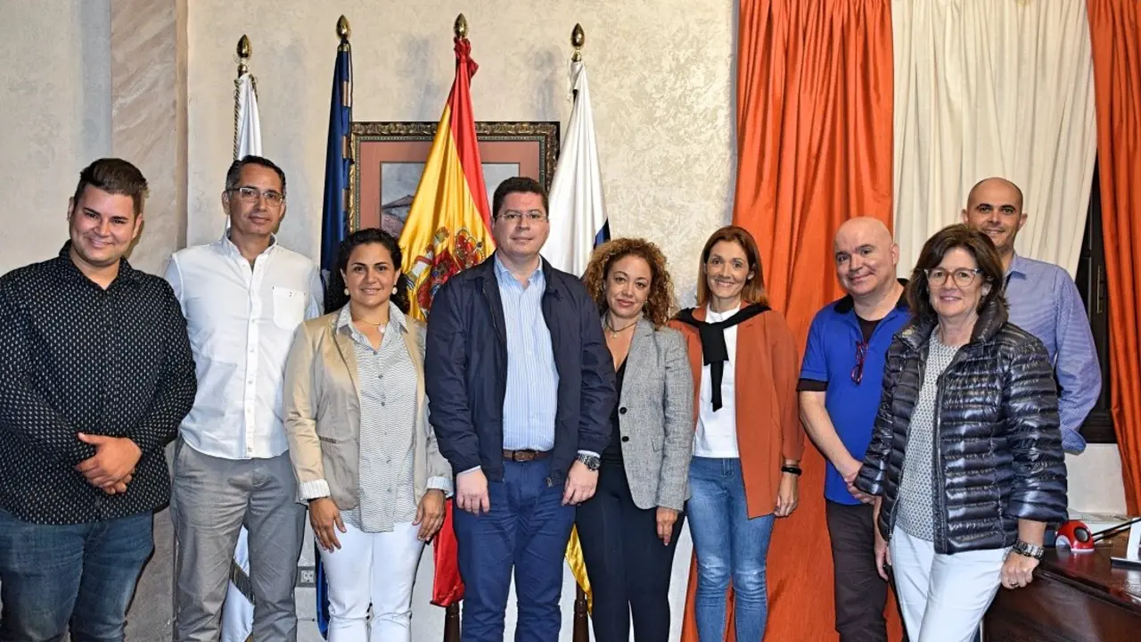 Gerente, equipo directivo y concejales grupo de gobierno_Fotor
