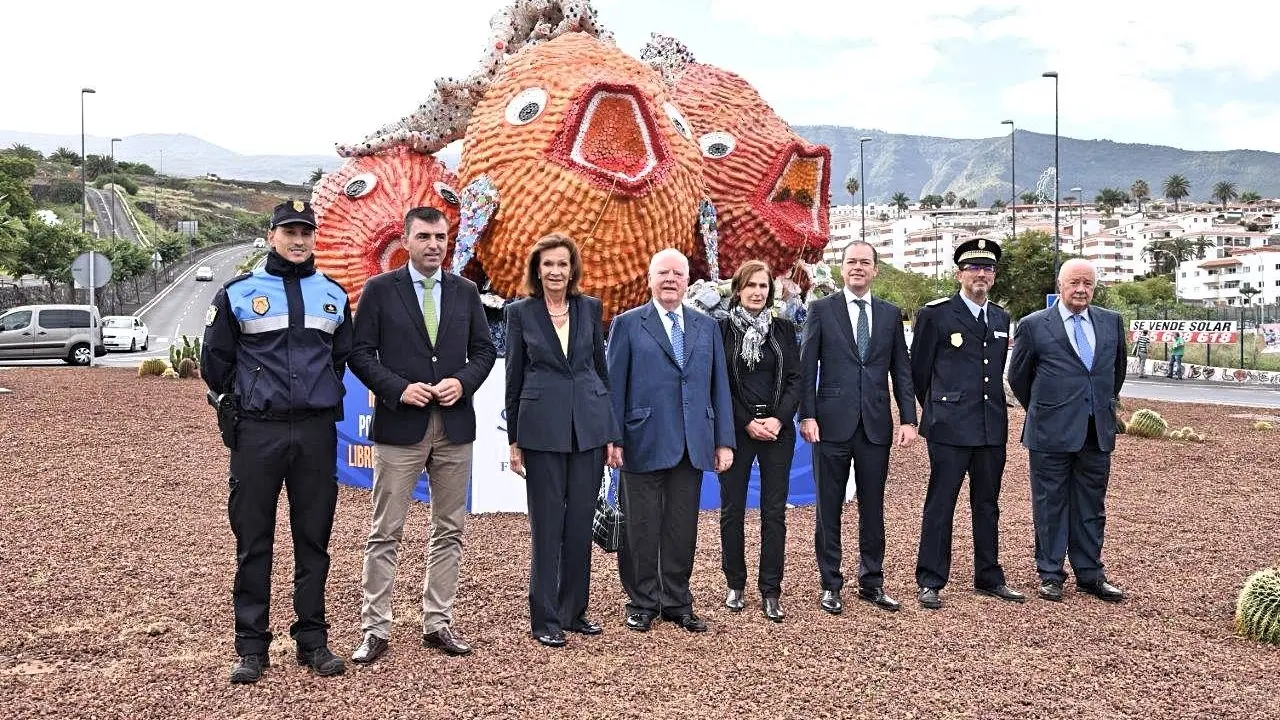 loro_parque_fundacion_refuerza_compromiso_con_medioambiente_nueva_escultura (3)_Fotor