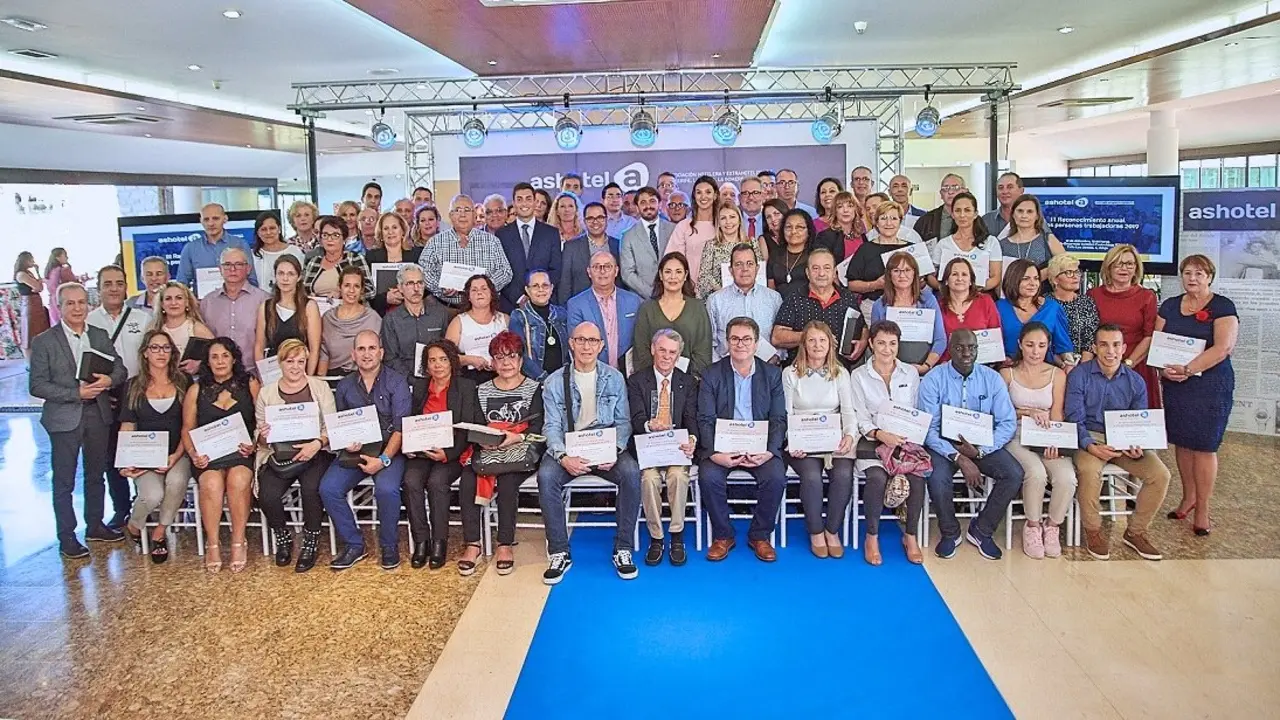 191212_III_reconocimiento_trabajadores_ASHOTEL_tc_ 12_Fotor