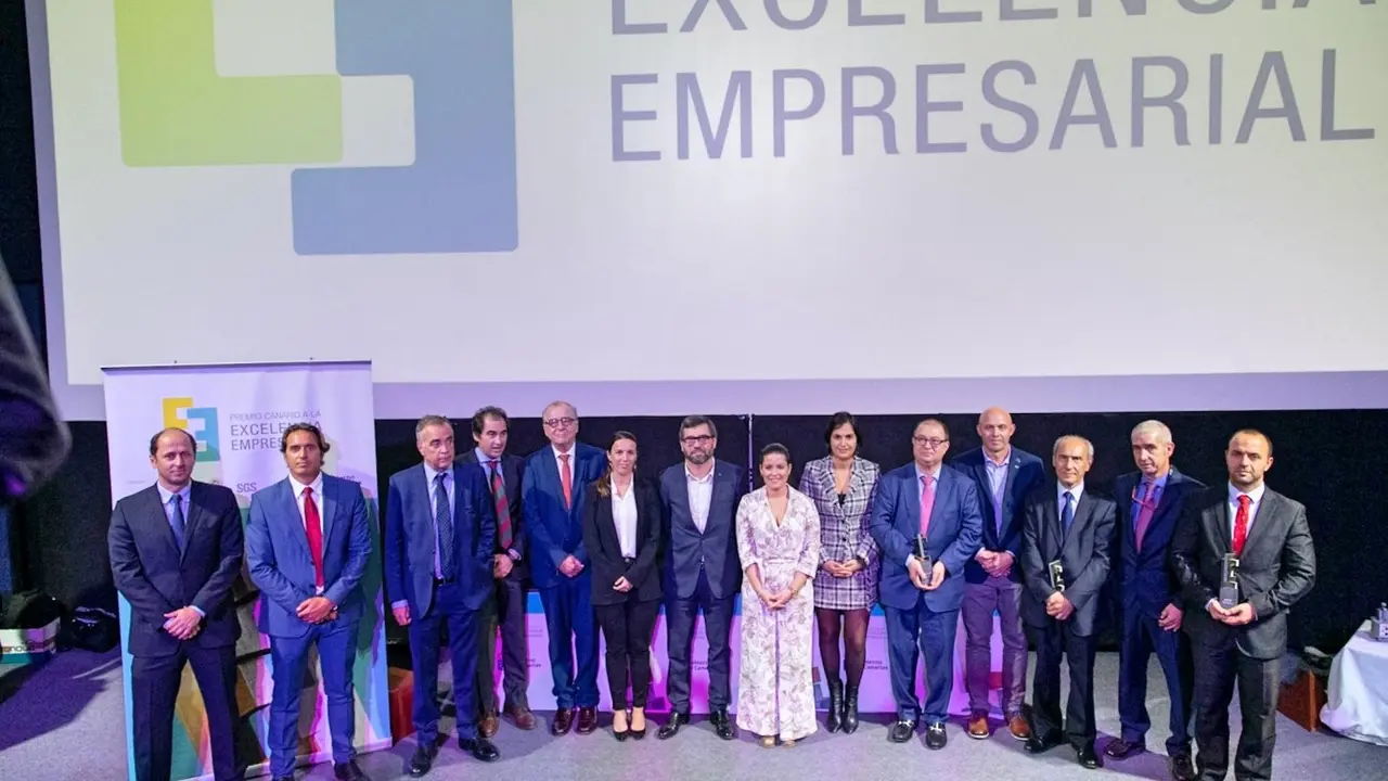 13122019 Las empresas Emicela, Quesos San Mateo y Master-Peritas, galardonadas en los X Premios Canarios a la Excelencia Empresarial_Fotor