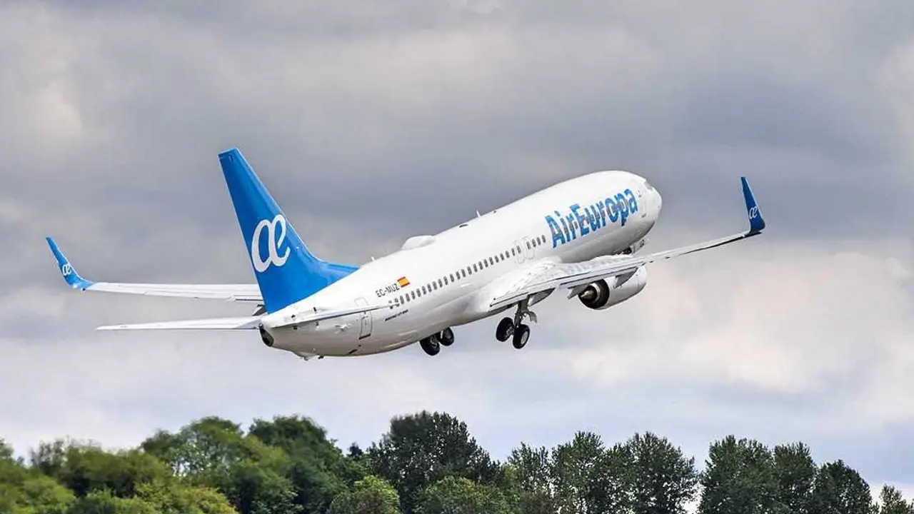 Air Europa B 737_Fotor