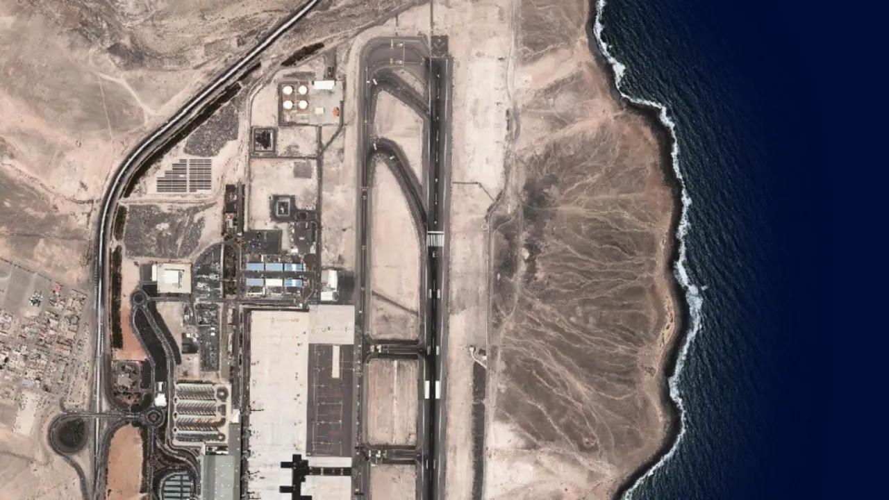 Detalle de ortofoto de aeropuerto Fuerteventura_Fotor