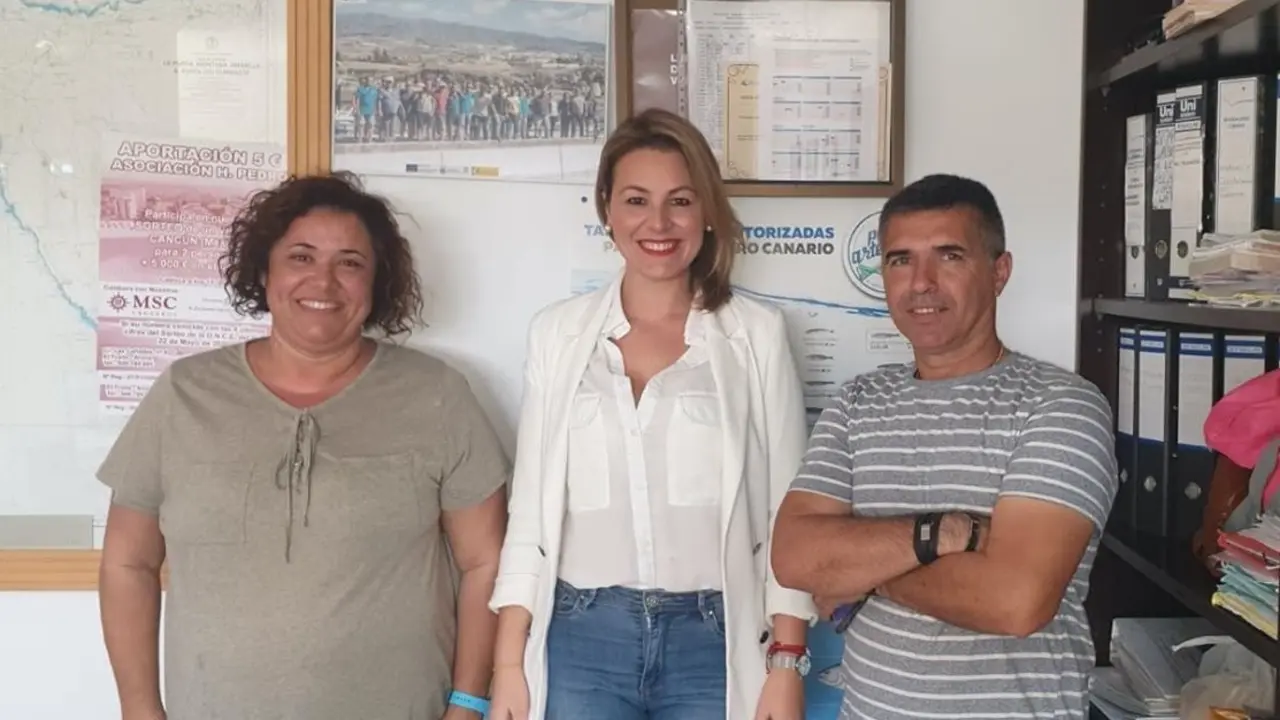 Krysten Mart&iacute;n, mantuvo una reuni&oacute;n con miembros de la directiva de la Cofrad&iacute;a de Pescadores Nuestra Se&ntilde;ora de la Luz 0_Fotor